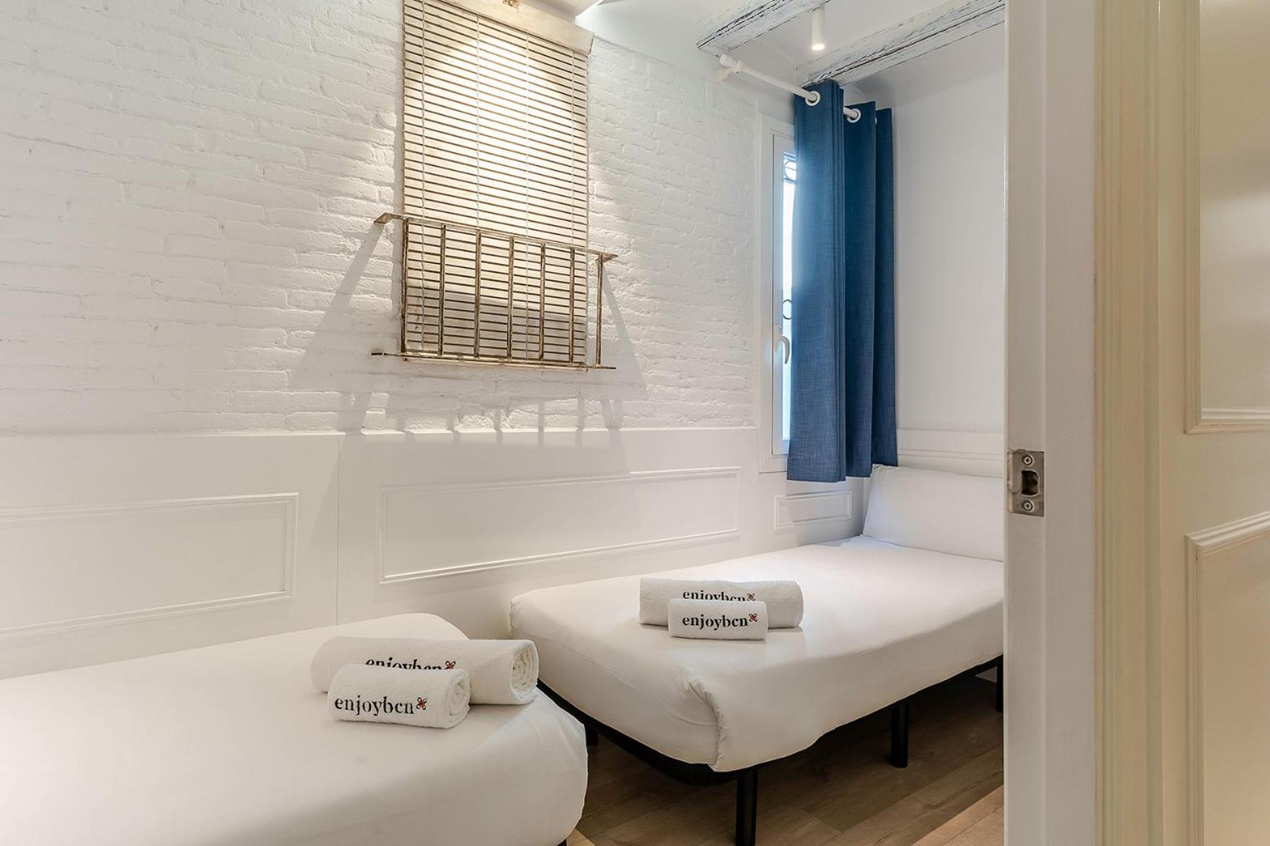 Enjoybcn Colon Apartments Barcelona Exterior photo