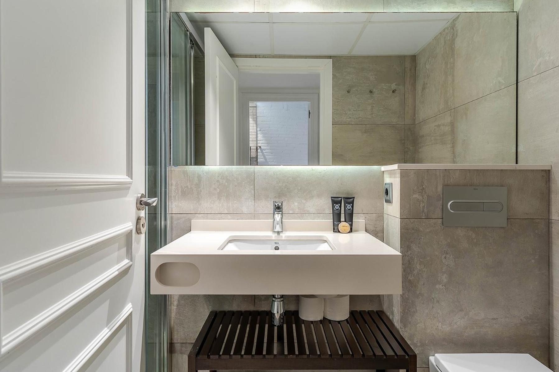 Enjoybcn Colon Apartments Barcelona Exterior photo