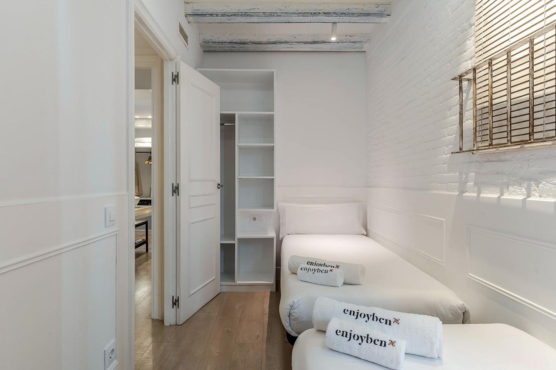 Enjoybcn Colon Apartments Barcelona Exterior photo